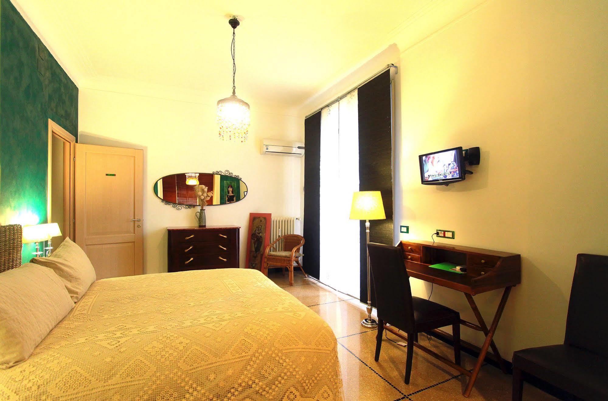 Urbi Et Orbi Guest house